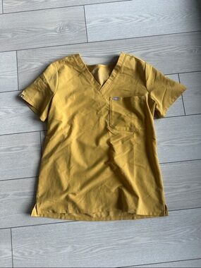 Figs Catarina One Pocket Scrub Top